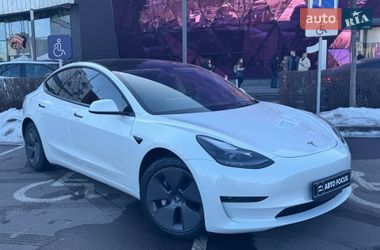 Седан Tesla Model 3 2022 в Киеве