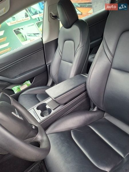 Седан Tesla Model 3 2021 в Харькове