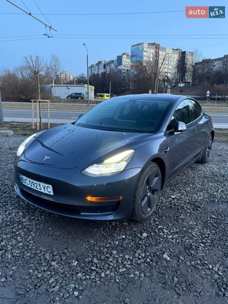 Tesla Model 3 2023
