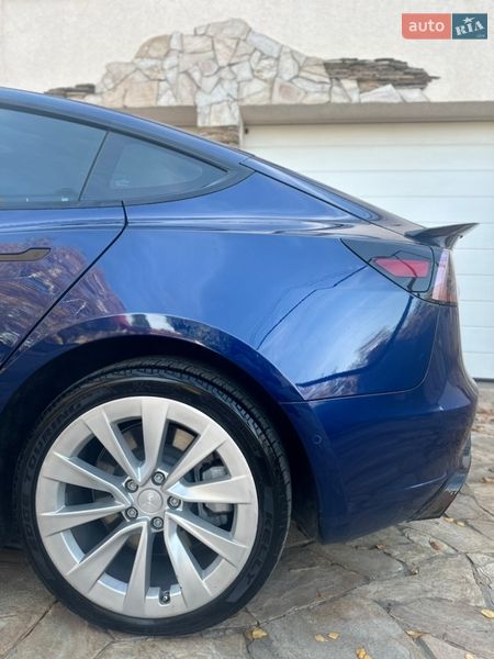 Седан Tesla Model 3 2021 в Одесі