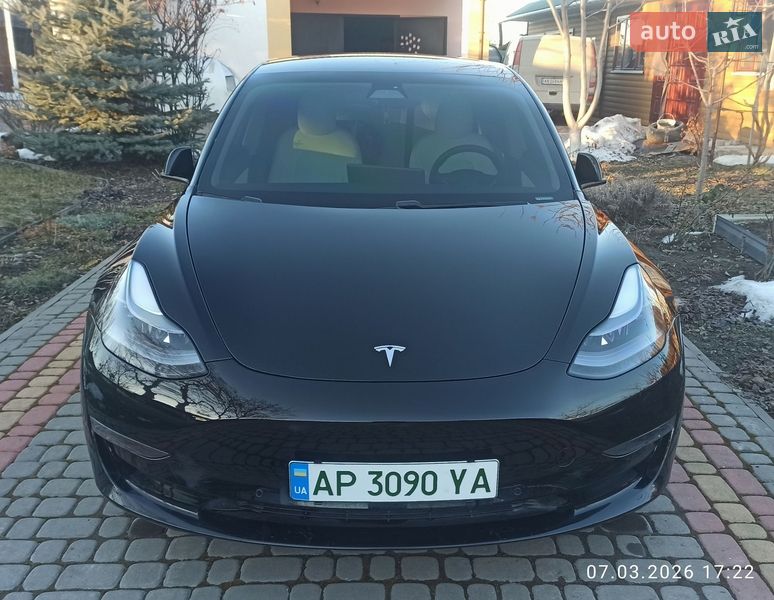 Седан Tesla Model 3 2021 в Вінниці