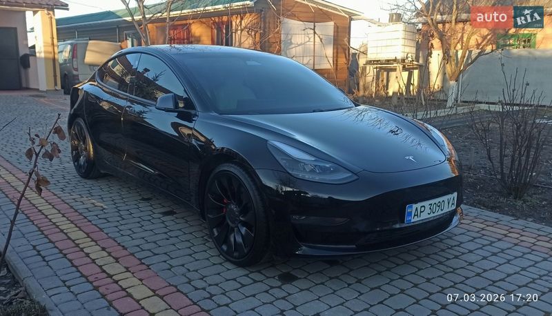 Седан Tesla Model 3 2021 в Вінниці