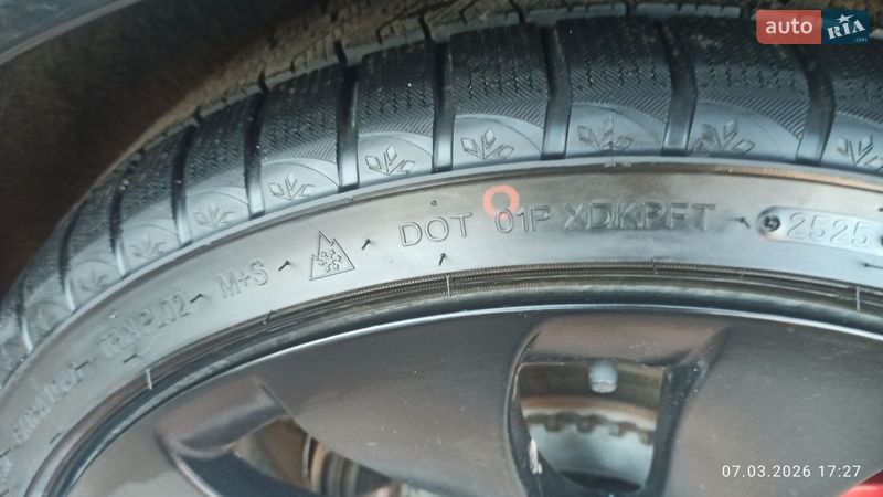 Седан Tesla Model 3 2021 в Виннице