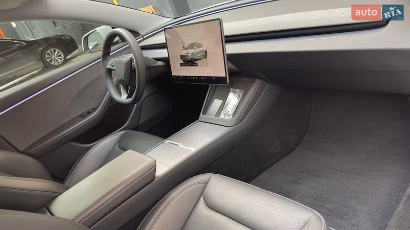 Седан Tesla Model 3 2024 в Самборе