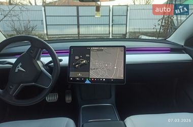 Седан Tesla Model 3 2021 в Виннице