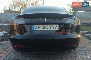 Седан Tesla Model 3 2021 в Виннице