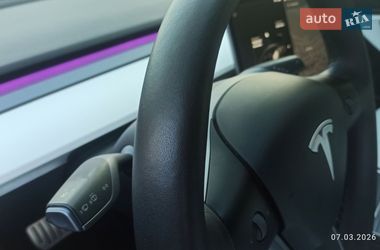 Седан Tesla Model 3 2021 в Виннице