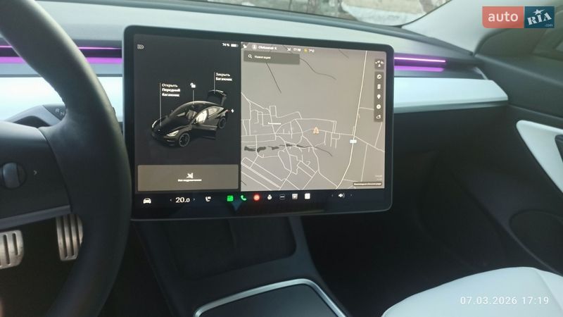 Седан Tesla Model 3 2021 в Виннице