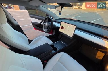 Седан Tesla Model 3 2021 в Одессе