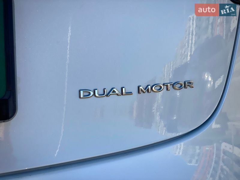 Седан Tesla Model 3 2024 в Киеве