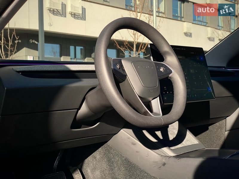 Седан Tesla Model 3 2024 в Киеве