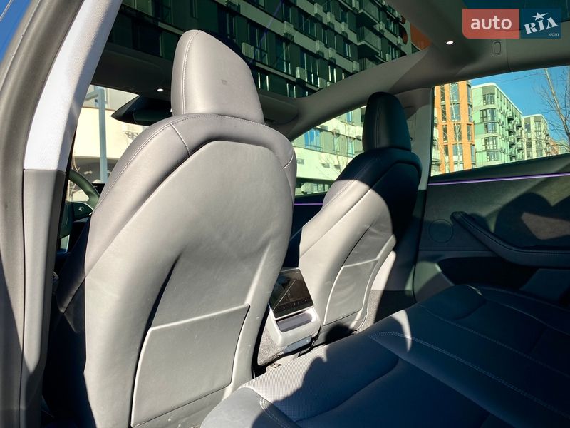 Седан Tesla Model 3 2024 в Киеве