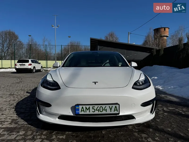 Tesla Model 3 2020