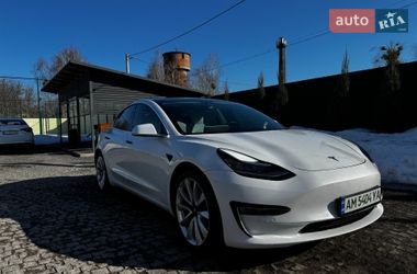 Седан Tesla Model 3 2020 в Коростышеве