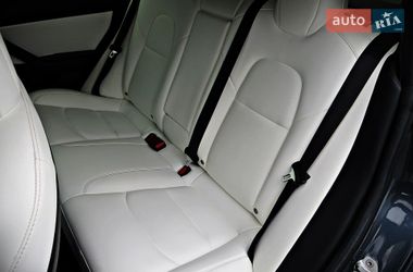 Седан Tesla Model 3 2019 в Черкассах