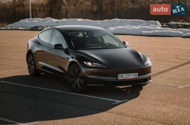 Седан Tesla Model 3 2025 в Ровно фото 3 Седан Tesla Model 3 2025 в Ровно