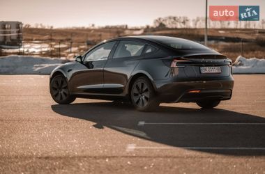 Седан Tesla Model 3 2025 в Ровно фото 26 Седан Tesla Model 3 2025 в Ровно