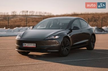 Седан Tesla Model 3 2025 в Ровно фото 56 Седан Tesla Model 3 2025 в Ровно
