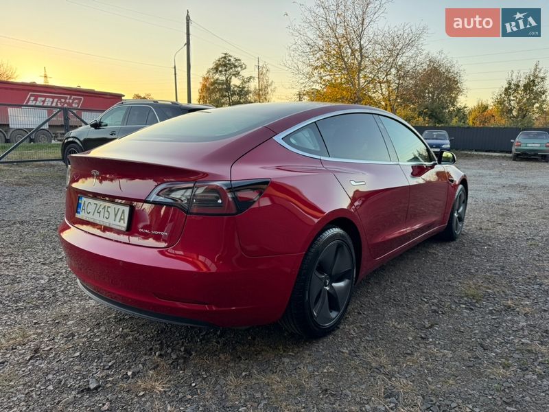Седан Tesla Model 3 2018 в Луцьку