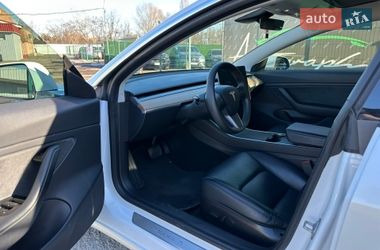 Седан Tesla Model 3 2019 в Киеве