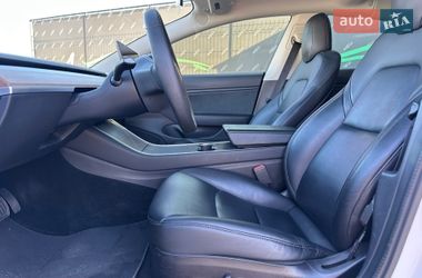 Седан Tesla Model 3 2019 в Киеве