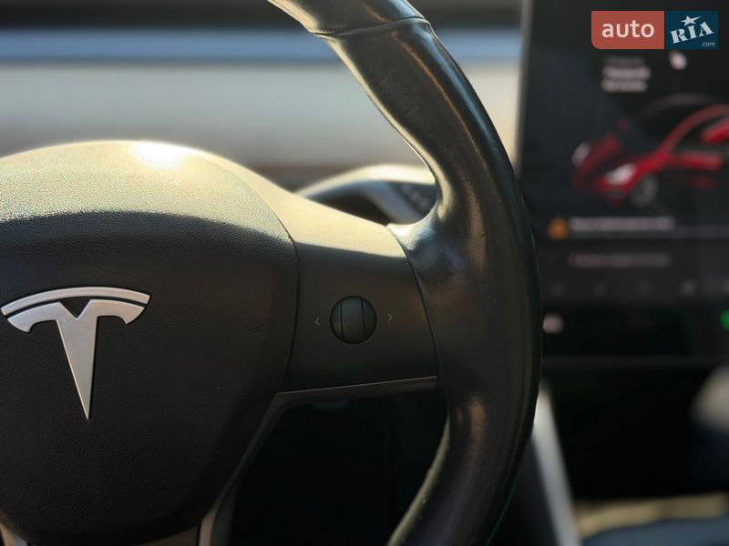 Седан Tesla Model 3 2018 в Житомире