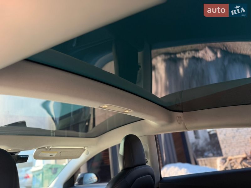 Седан Tesla Model 3 2018 в Житомире