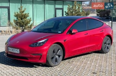 Седан Tesla Model 3 2022 в Виннице