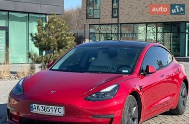 Седан Tesla Model 3 2022 в Виннице