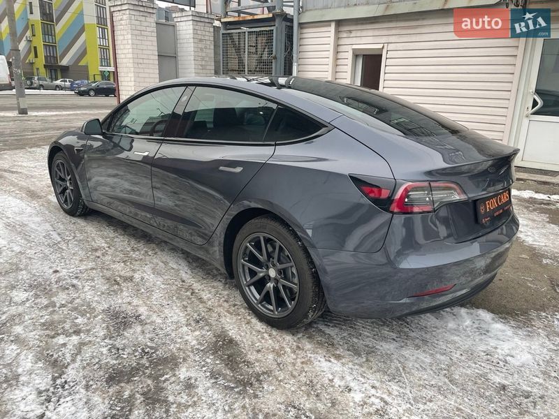 Седан Tesla Model 3 2018 в Києві