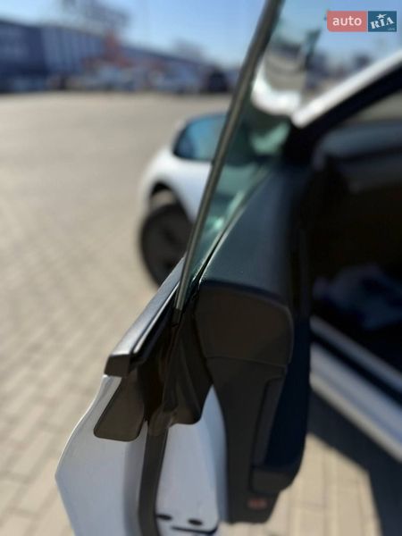 Седан Tesla Model 3 2020 в Ковеле