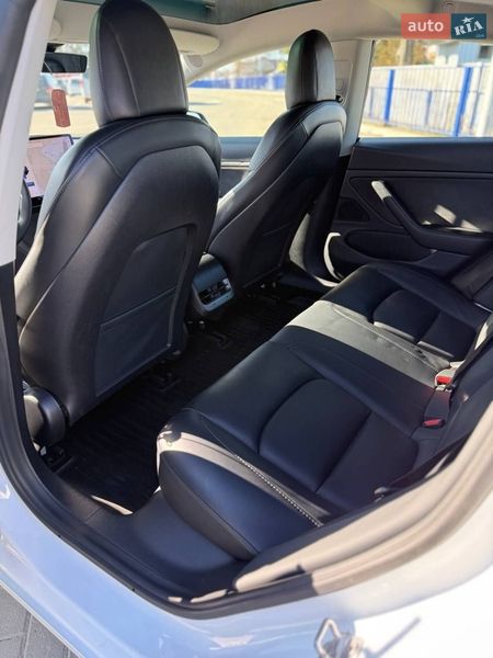 Седан Tesla Model 3 2020 в Ковеле