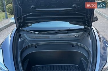 Седан Tesla Model 3 2022 в Стрые