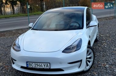 Седан Tesla Model 3 2021 в Трускавці