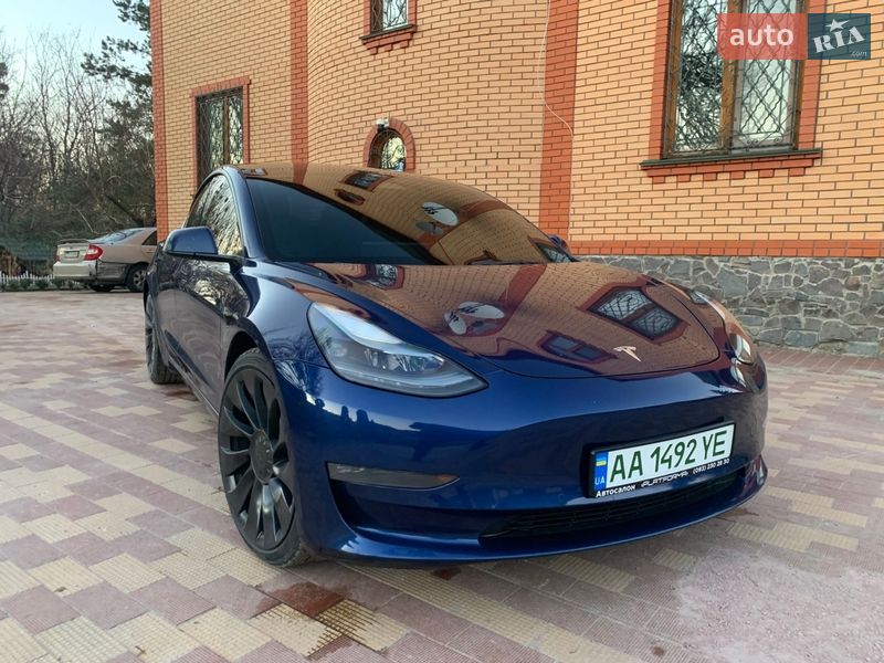Седан Tesla Model 3 2022 в Обухове