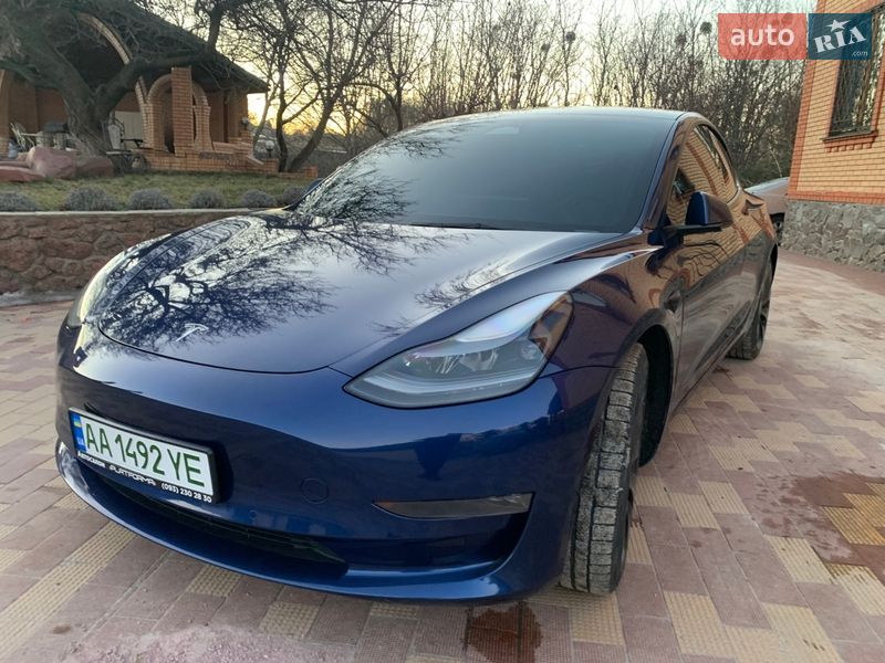 Седан Tesla Model 3 2022 в Обухове
