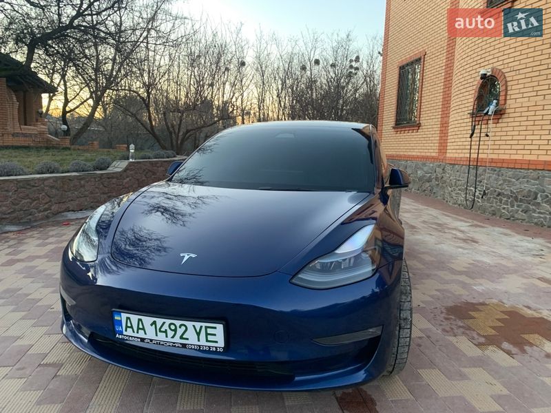 Седан Tesla Model 3 2022 в Обухове