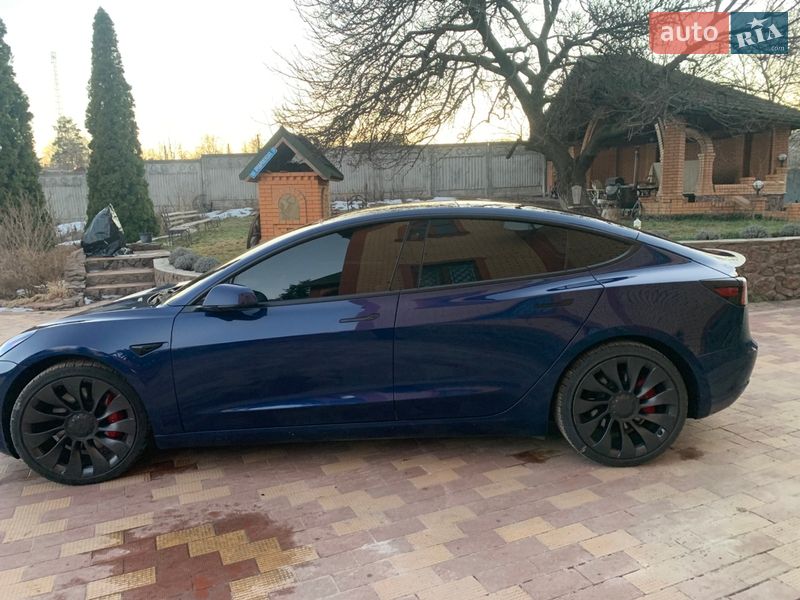 Седан Tesla Model 3 2022 в Обухове