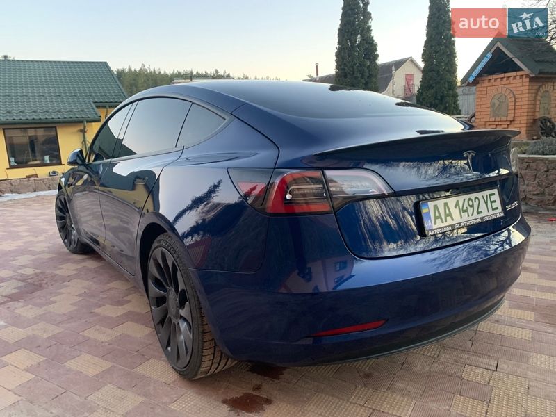 Седан Tesla Model 3 2022 в Обухове