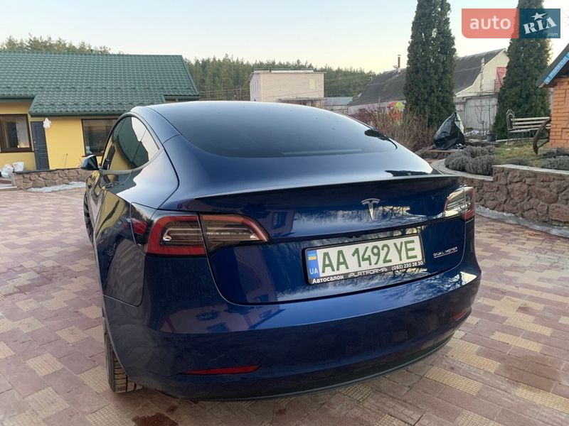 Седан Tesla Model 3 2022 в Обухове