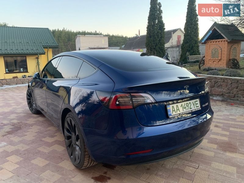 Седан Tesla Model 3 2022 в Обухове