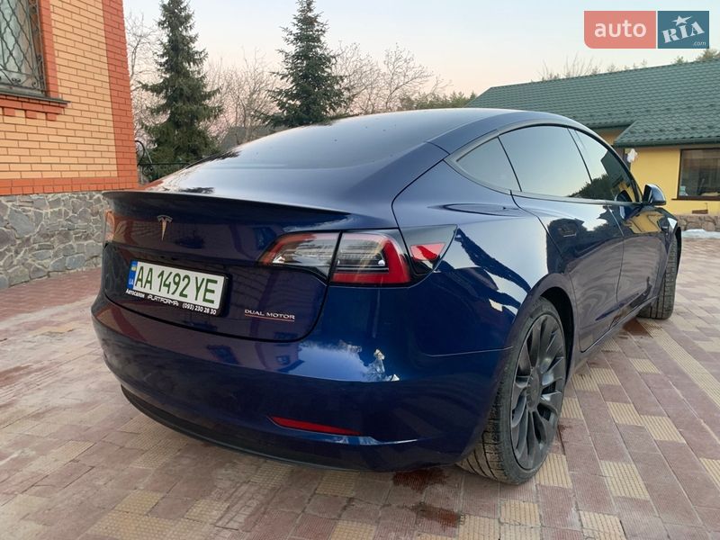 Седан Tesla Model 3 2022 в Обухове