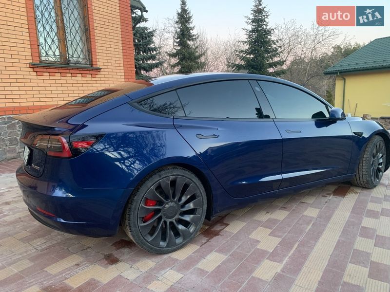 Седан Tesla Model 3 2022 в Обухове