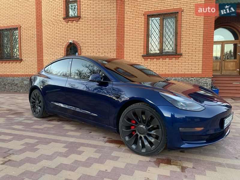 Седан Tesla Model 3 2022 в Обухове