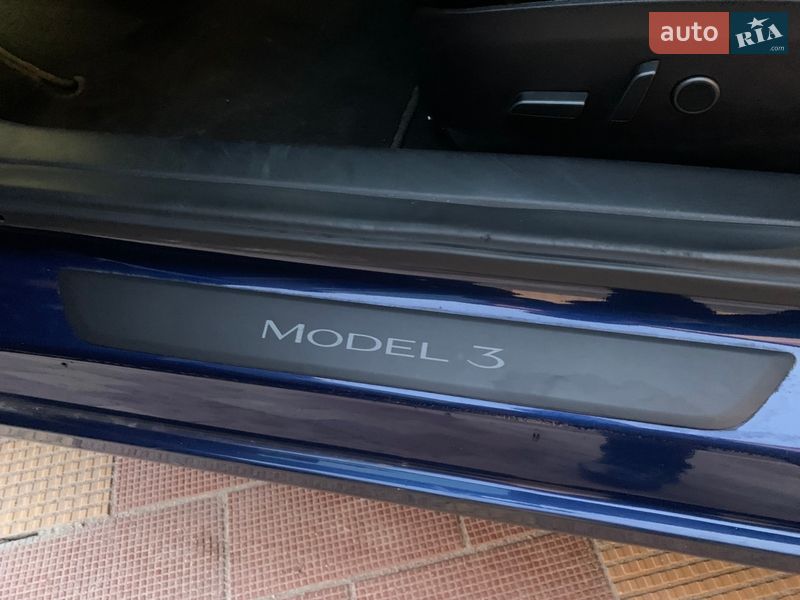 Седан Tesla Model 3 2022 в Обухове