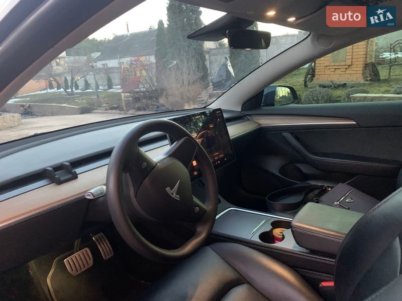 Седан Tesla Model 3 2022 в Обухове