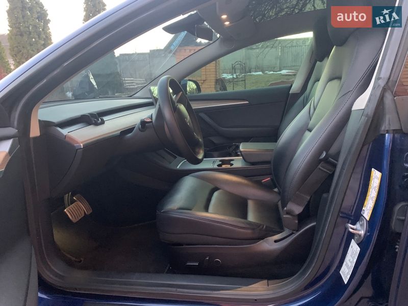 Седан Tesla Model 3 2022 в Обухове