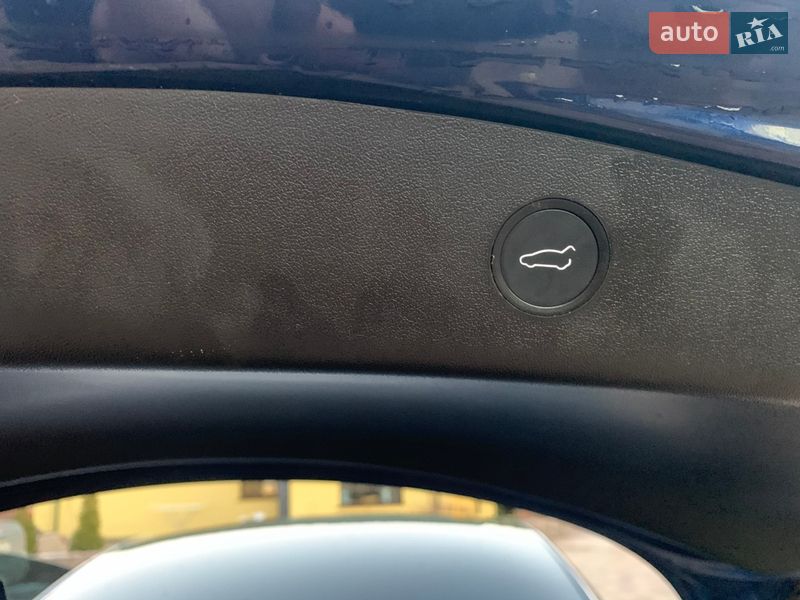 Седан Tesla Model 3 2022 в Обухове