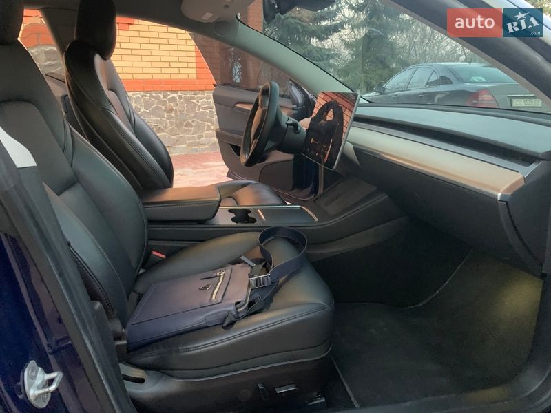 Седан Tesla Model 3 2022 в Обухове