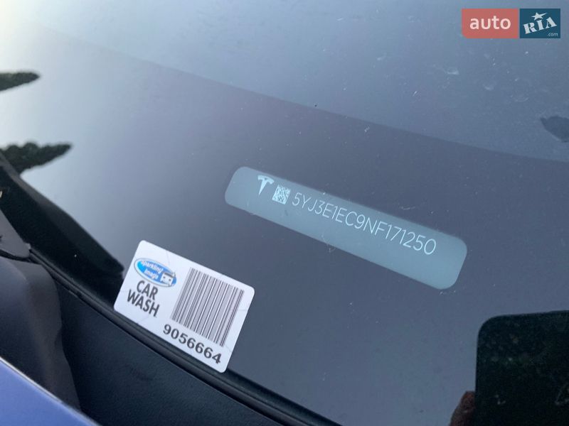 Седан Tesla Model 3 2022 в Обухові